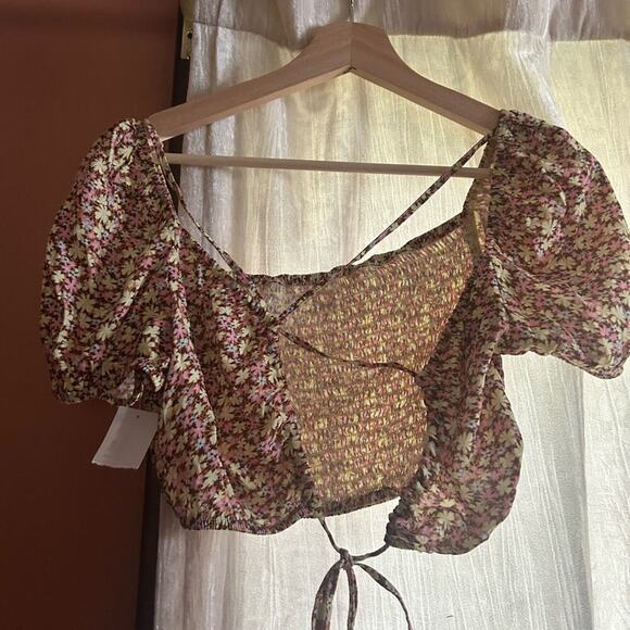 Maaji Radiant Meadow Riley Crop Top Floral Multicolor Yellow Pink Tan NWT Size M - Picture 5 of 10